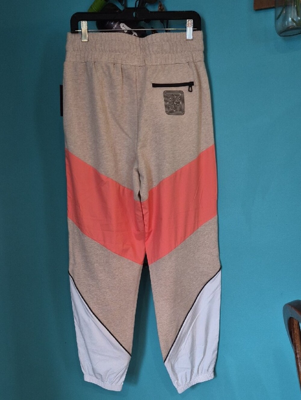 NWT DKNY  Neutral Tan & Coral Chevron Jogger Pants with White Panels Waist 15-17 - Picture 2 of 6